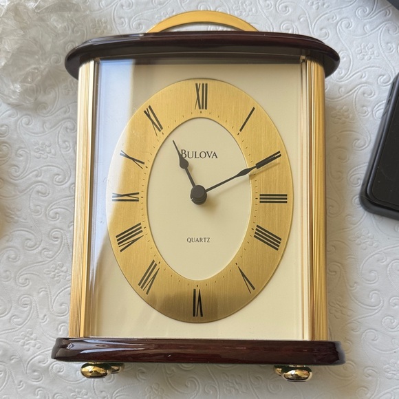 Bulova Other - Bulova Classic Gold and Brown Desk Clock